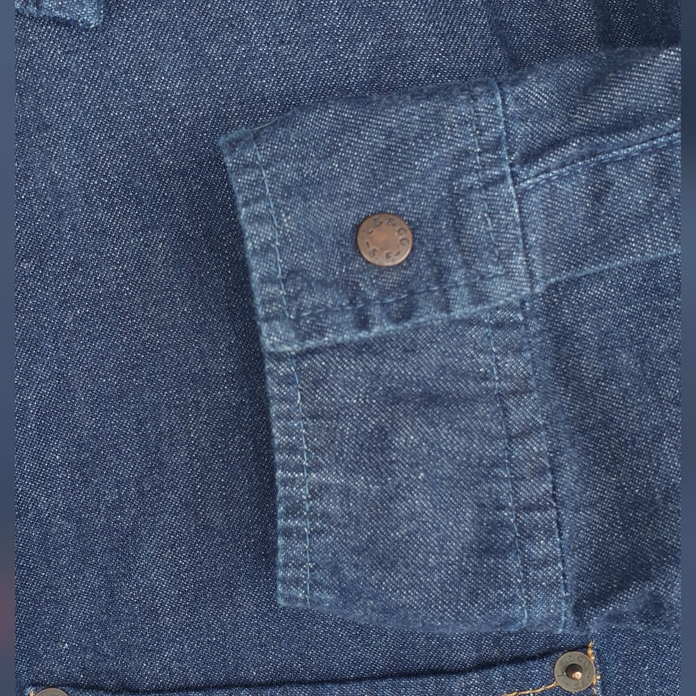 Levi's Red Tab Classic Denim Shirt Dark Wash Men's M - Picture 6 of 11